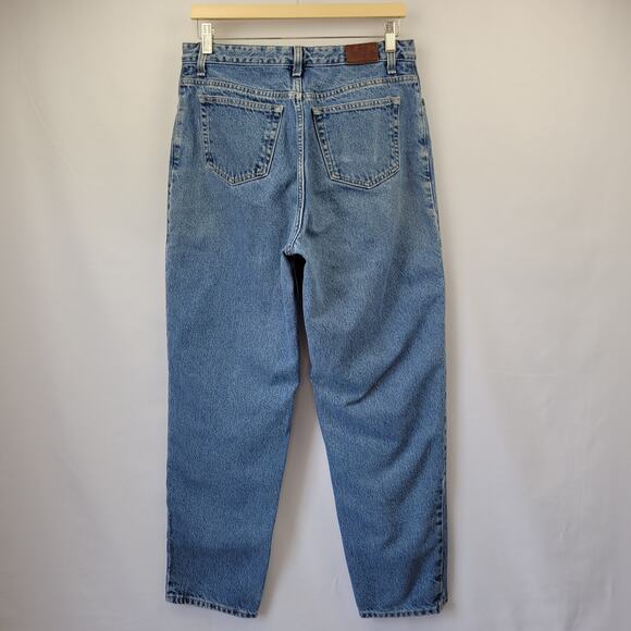 Land's End Vintage Relaxed Fit Tapered Leg Jeans Light Wash Size 12 - Picture 4 of 13